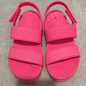 Reef Sandals bright pink